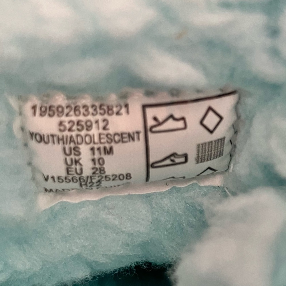 NWT - Little Kid Size 11 Girls Snowboots - Picture 9 of 9